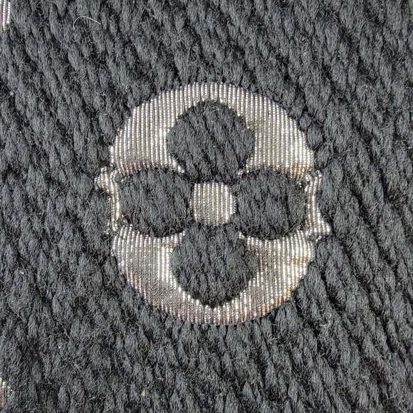 NWOT LOUIS VUITTON Logomania Scarf - Picture 8 of 10